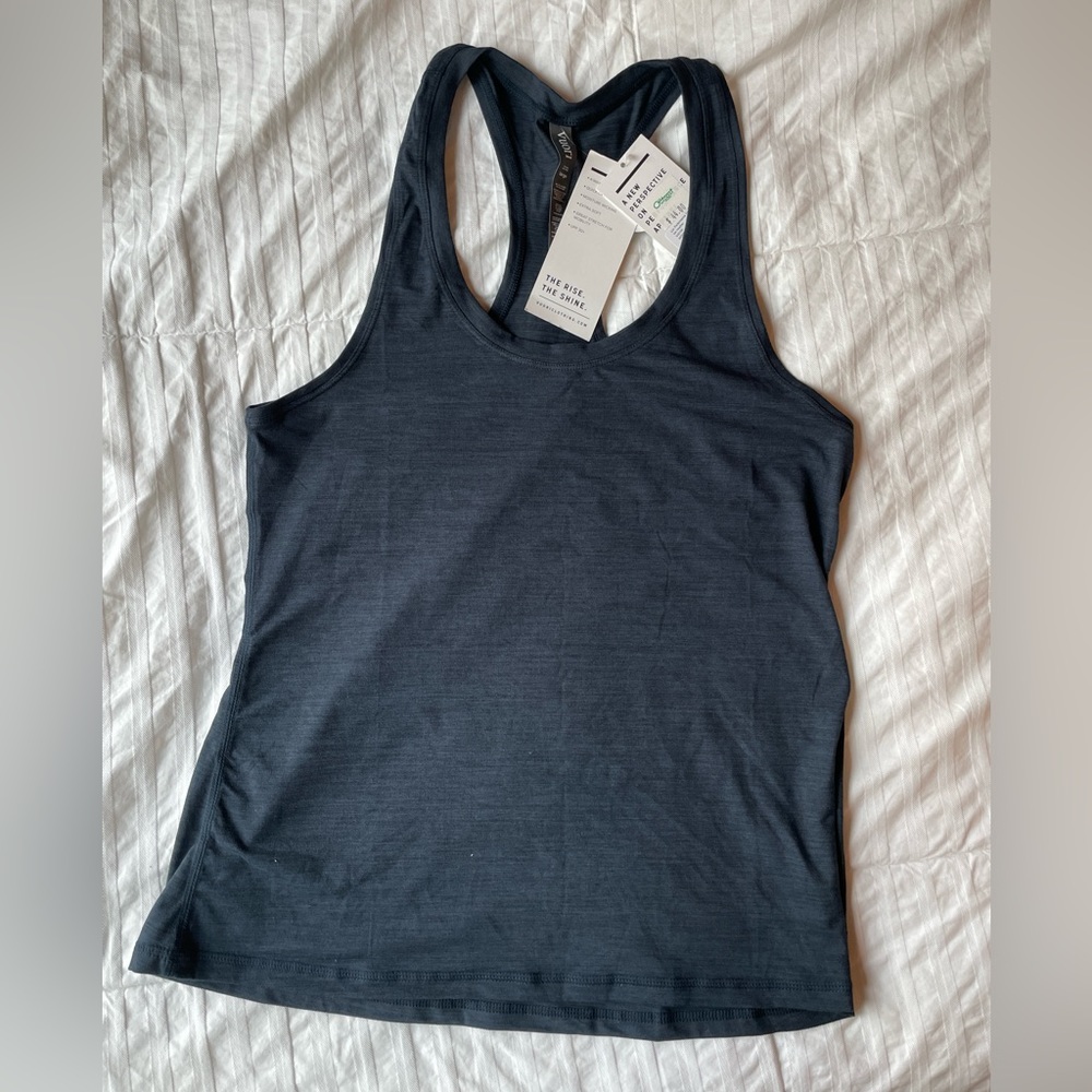 NWT VUORI Women's Size L Blue Ink Heather Lux Performance Tank Top YOGA Active